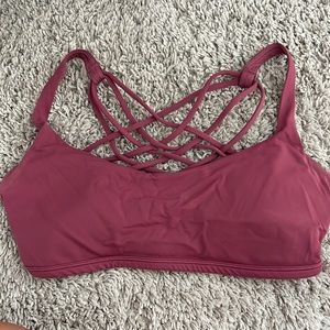 FREE TO BE- WILD BRA LULULEMON 10